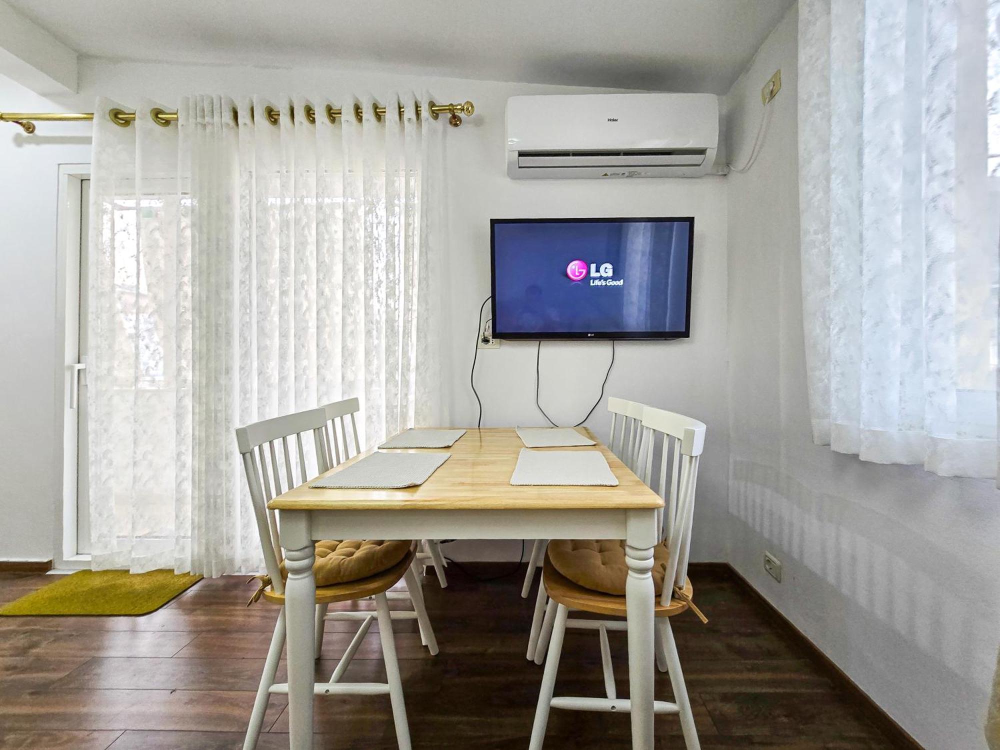 Lake Park 2Br Apartment Tiranë Ngoại thất bức ảnh