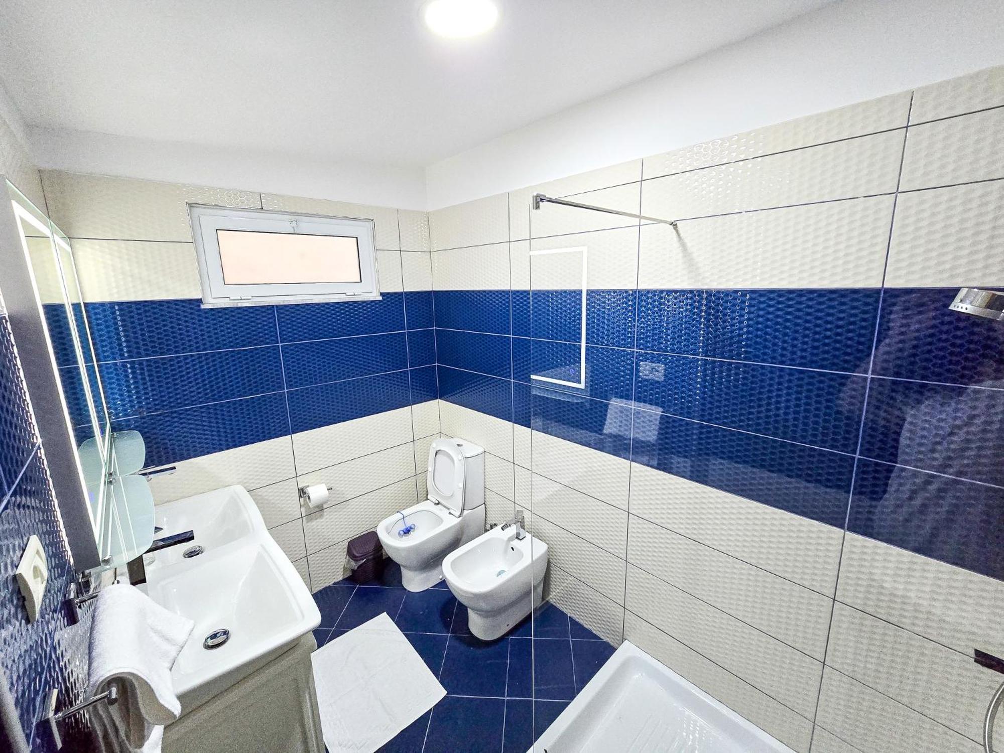 Lake Park 2Br Apartment Tiranë Ngoại thất bức ảnh