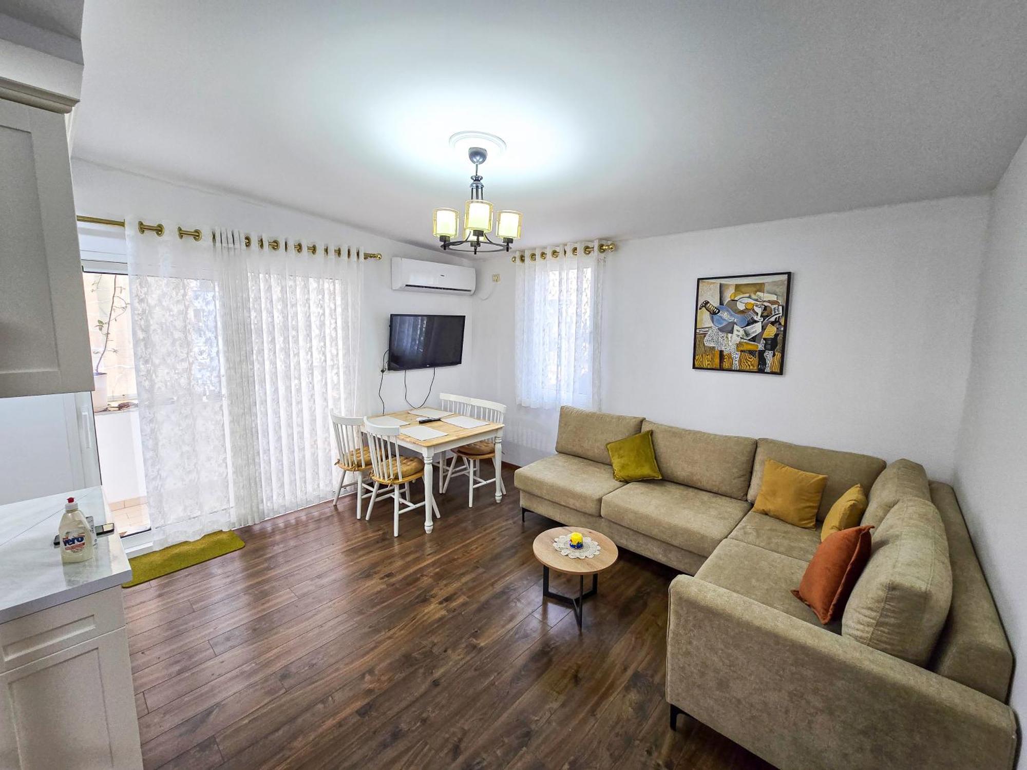 Lake Park 2Br Apartment Tiranë Ngoại thất bức ảnh